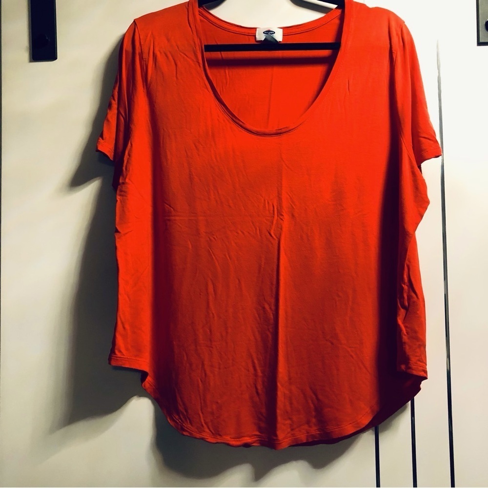 💜3/$30  Old Navy XXL Tangerine Rounded Hem TShirt